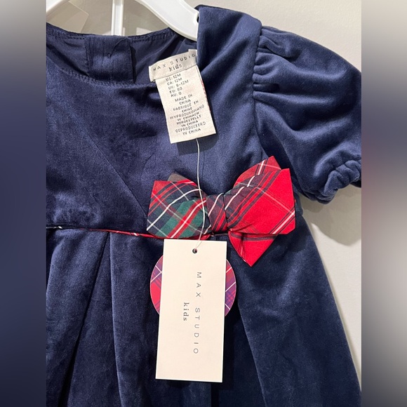 Max Studio KIDS Three Piece Set Size 12 Months - Picture 4 of 10